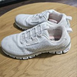 Женские кроссовки sketchers - фото 2