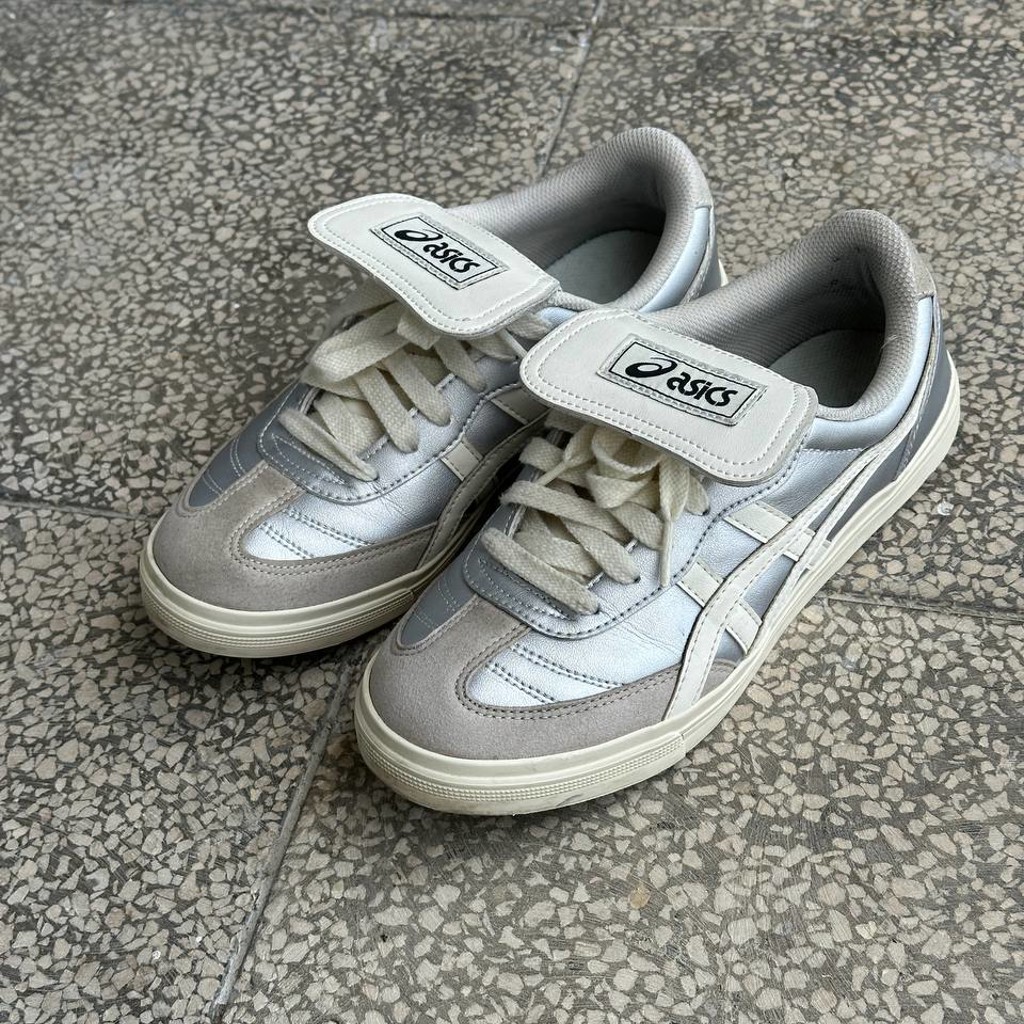 Кроссовки Asics