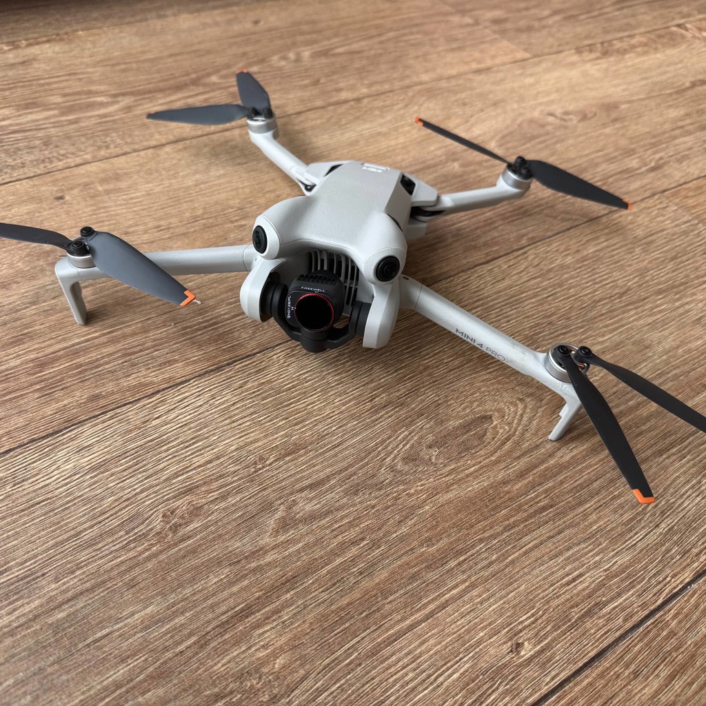 DJI mini 4 Pro (Fly more combo plus)