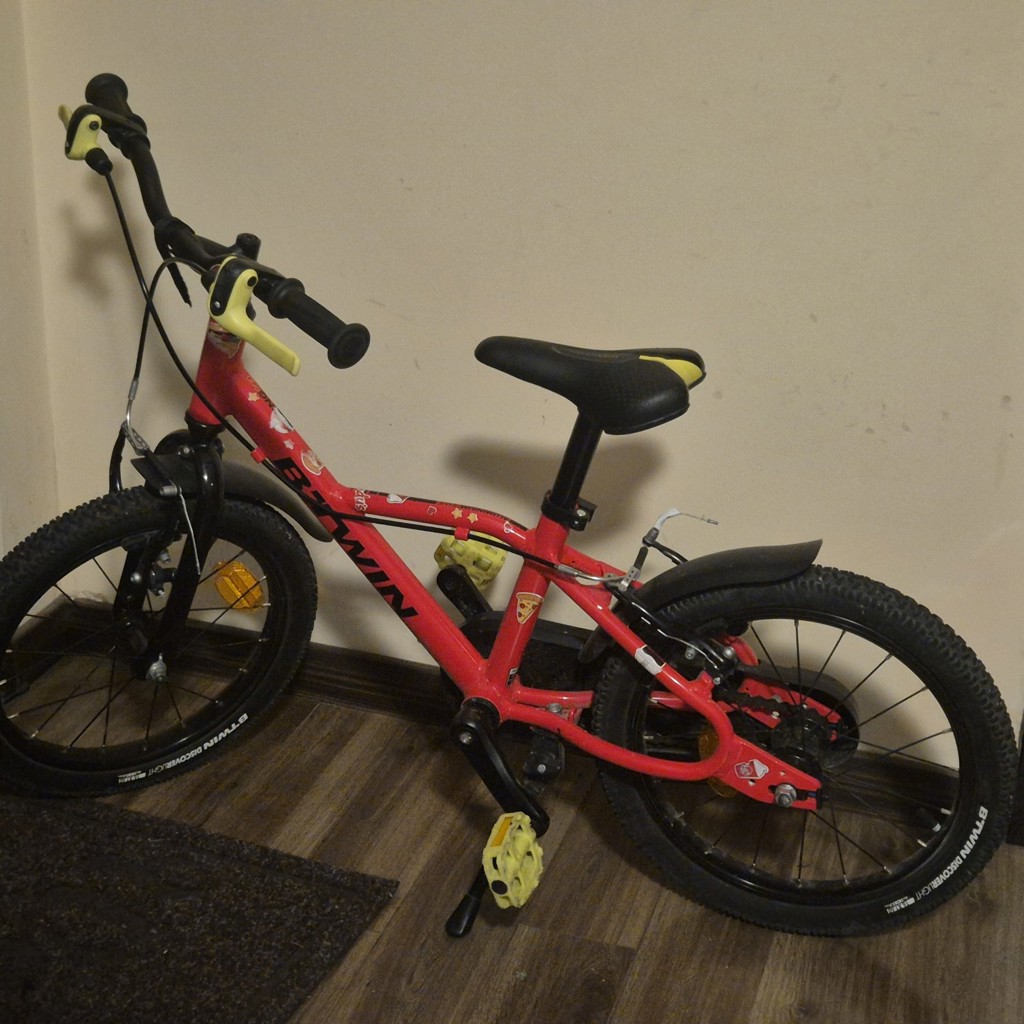 Детский велосипед B'TWIN 16' 900 Racing Red