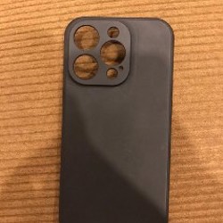 Чехол черный с красной рамкой для iPhone 11 - фото 2