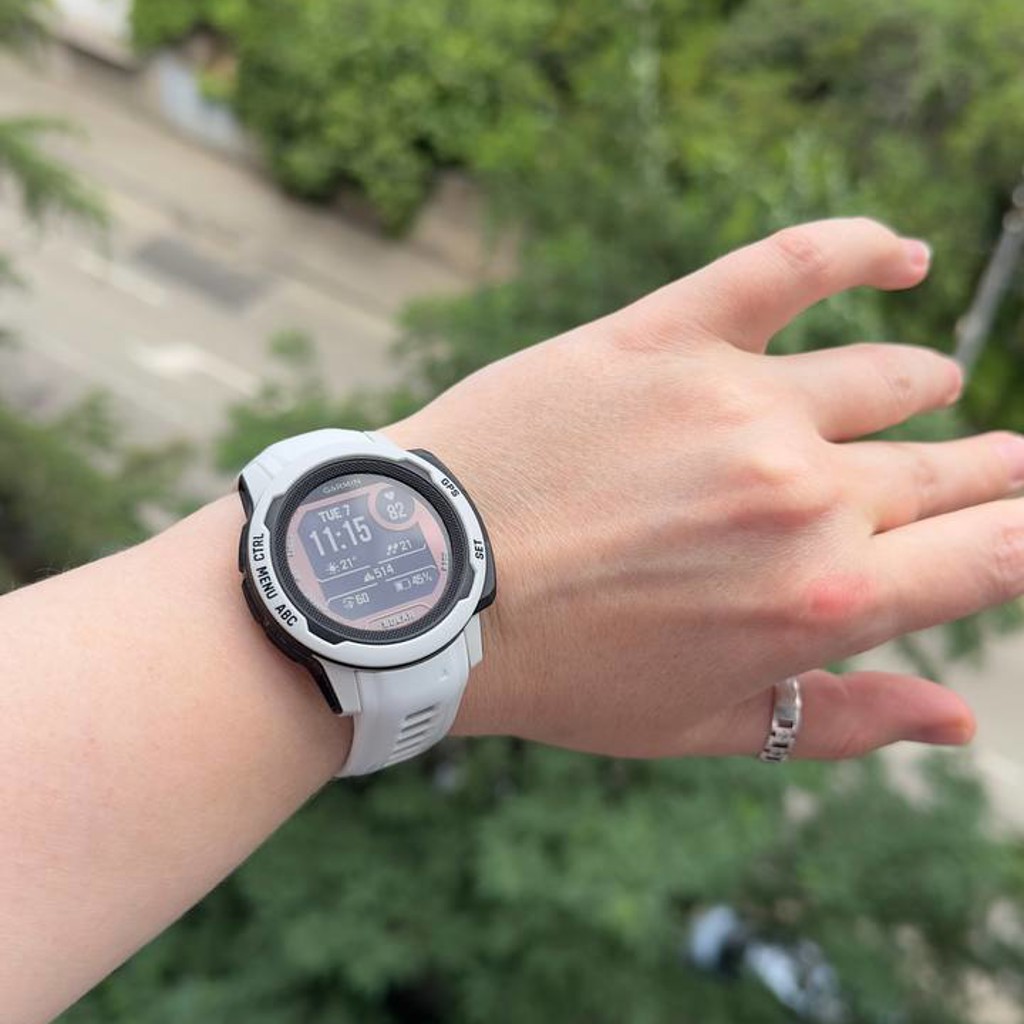 Спортивные часы Garmin Instinct 2S Solar