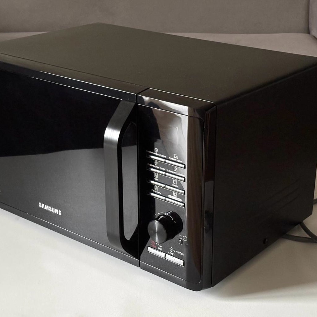 Микроволновая печь Samsung MG23K3515AK