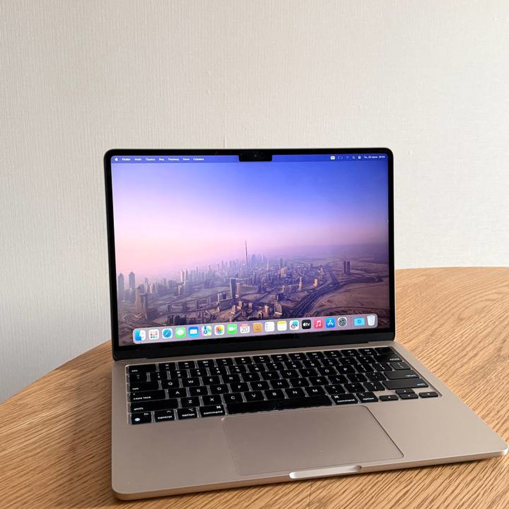 MacBook m3 13 8/256