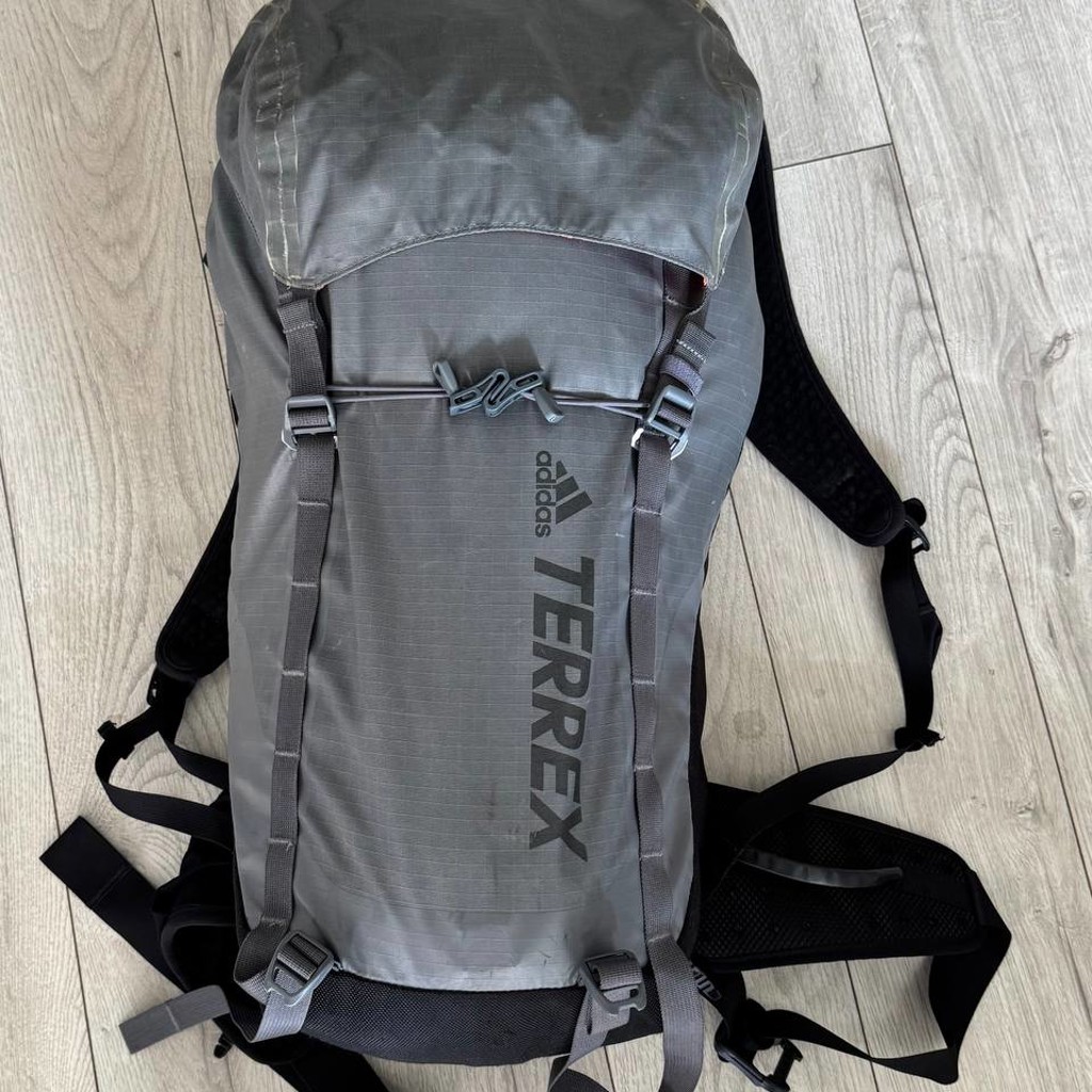 Спортивный/Трекинговый рюкзак Adidas Terrex