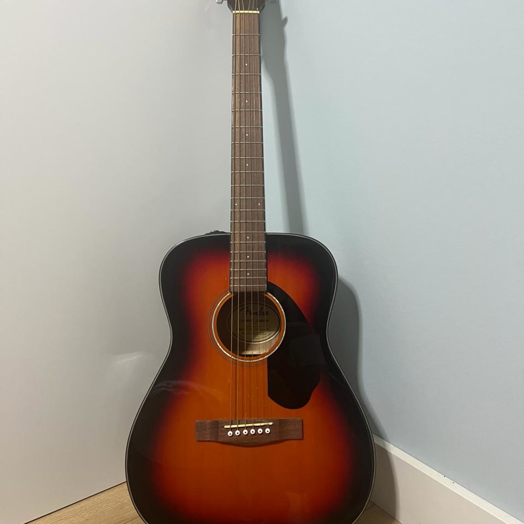 Акустическая гитара Fender CC-60S