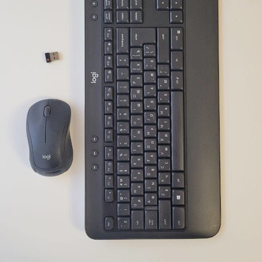 Беспроводная мышка и клавиатура Logitech