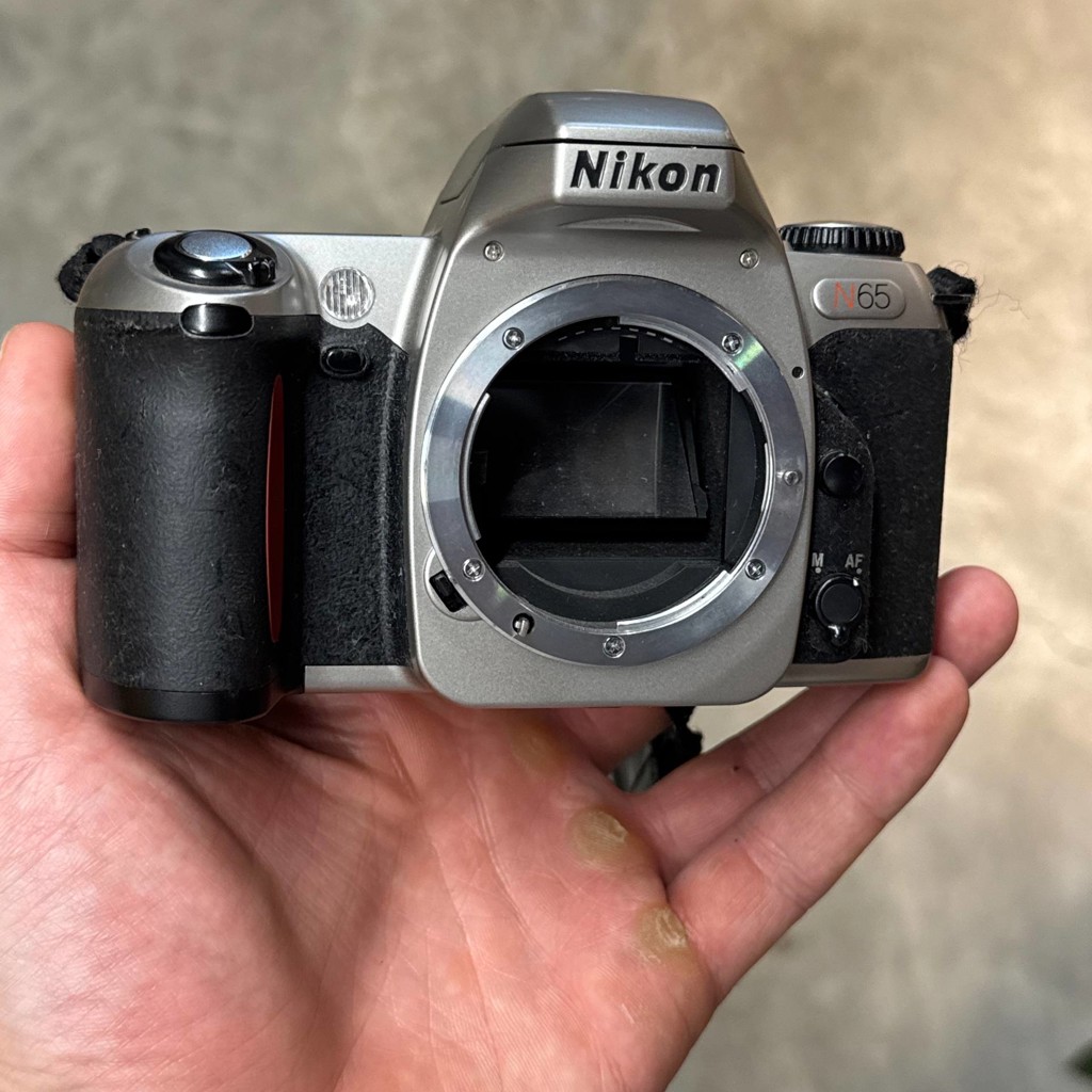 Фотоаппарат Nikon N65