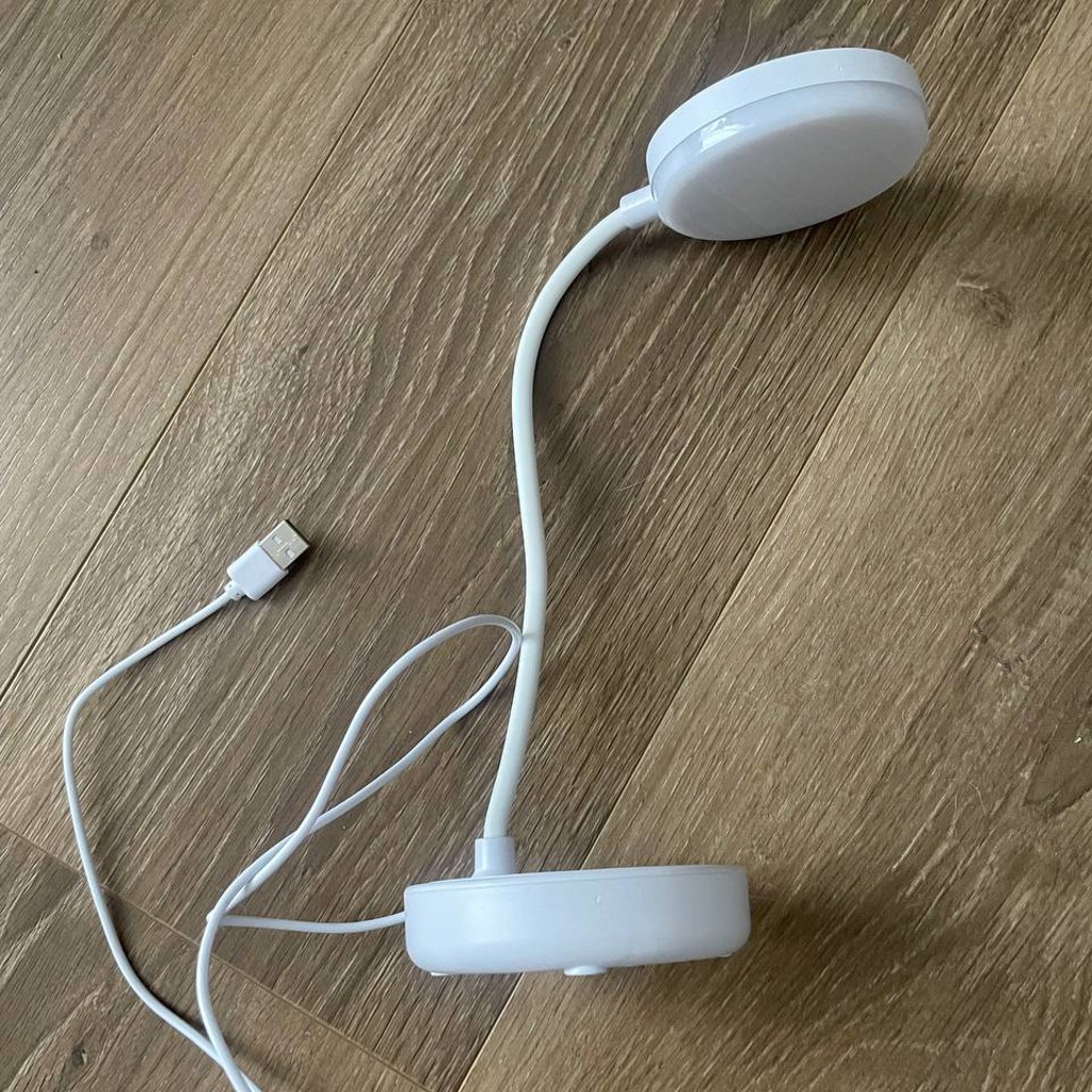 Настольная белая USB лампа