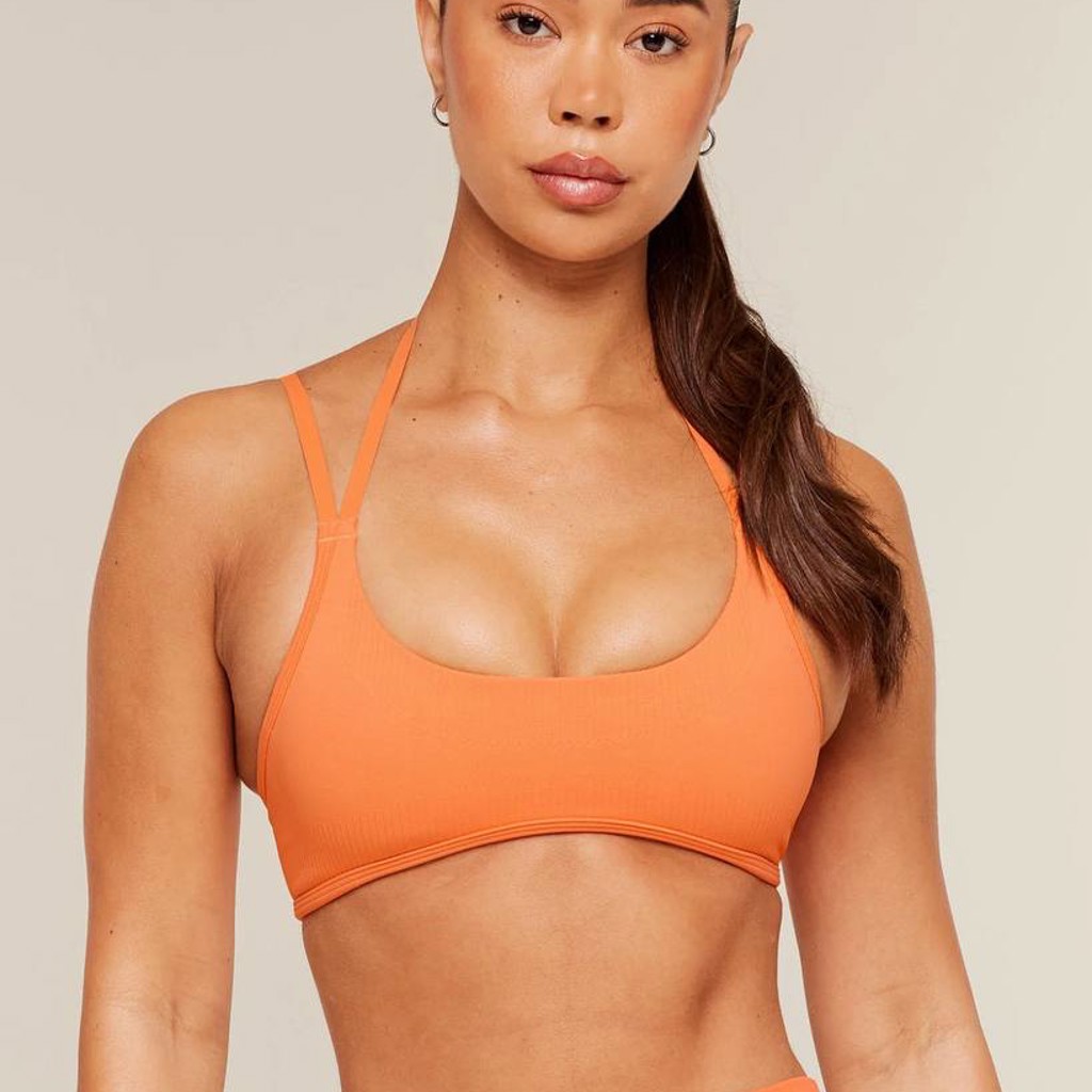 Спортивный топ и шорты GYMSHARK X BRATZ