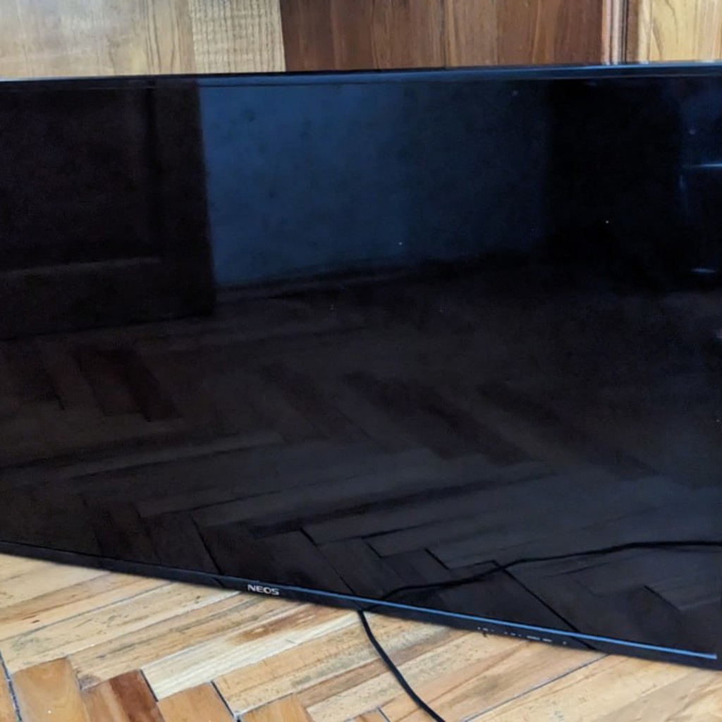 Телевизор Neos 43''