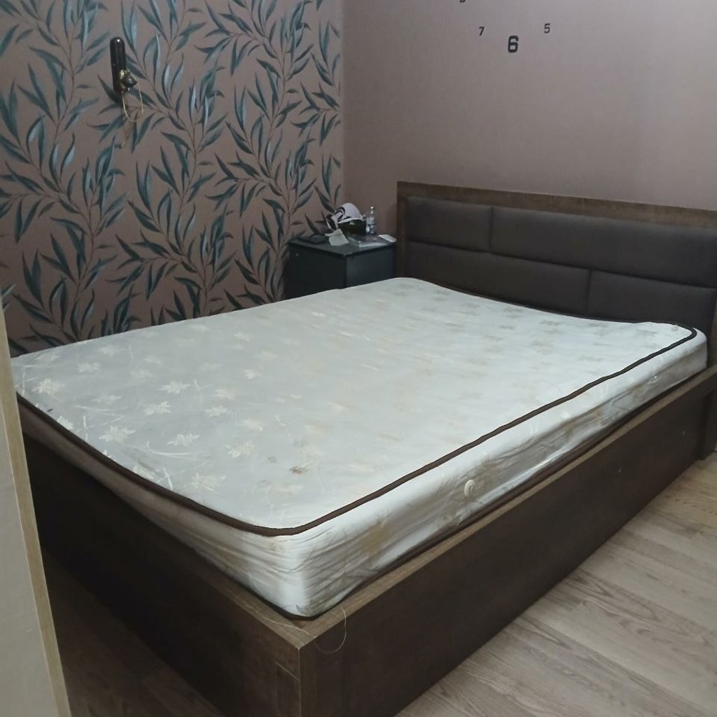 Кровать