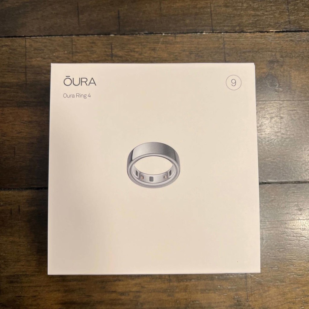 Oura Ring 4 Silver и Black
