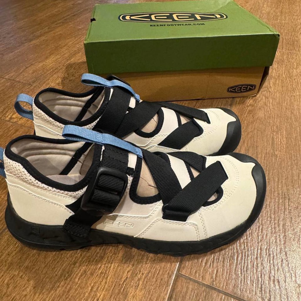 Keen All Gender Hoodzerra Sandal