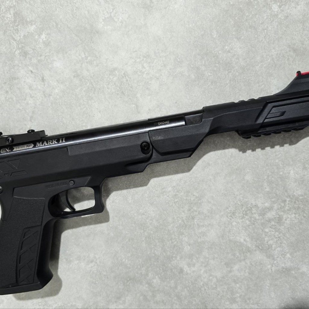 Пневматический пистолет Benjamin Trail NP Mark II