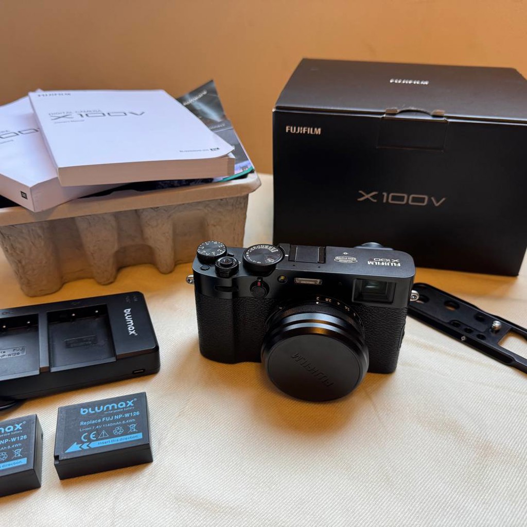 Fujifilm X100V