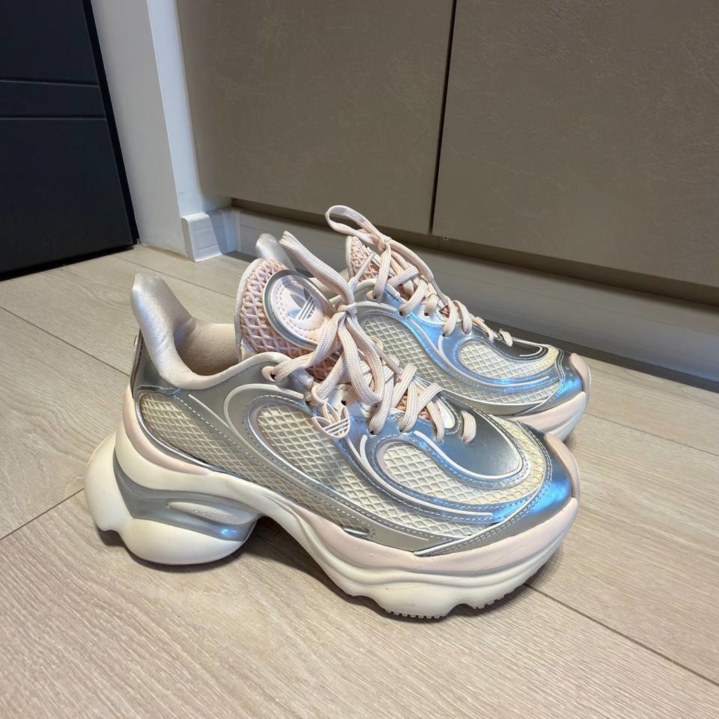 Кроссовки Adidas Originals OZVENUZ W