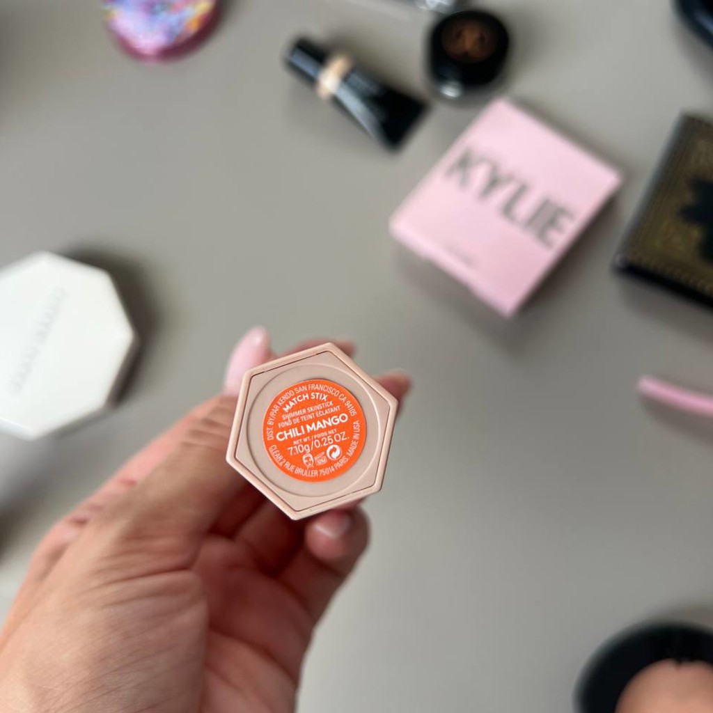 Fenty Beauty Cheeks Out Freestyle Cream Blush - Chili Mango