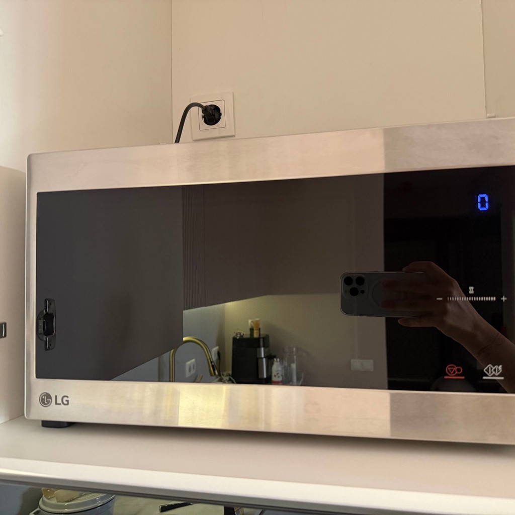 Микроволновка LG ms2595cis