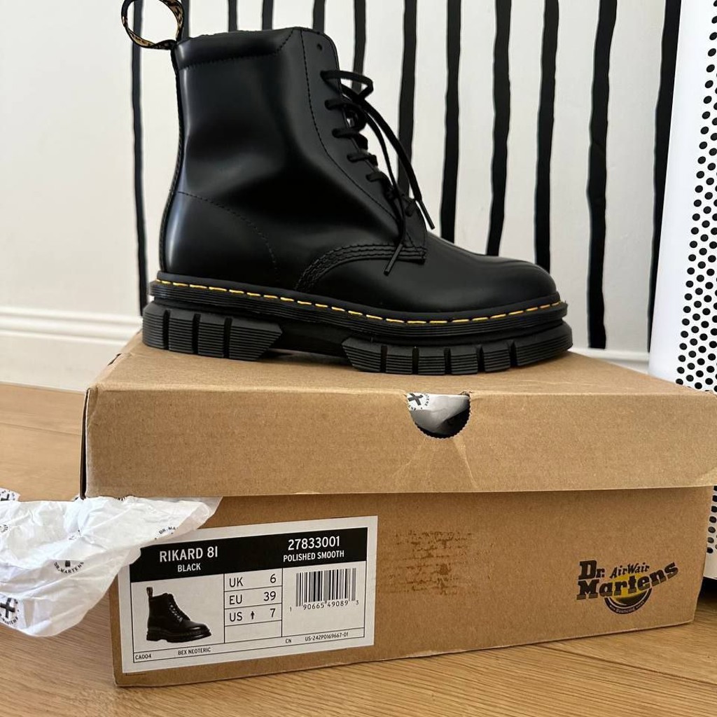 Ботинки Dr. Martens Rikard 8I