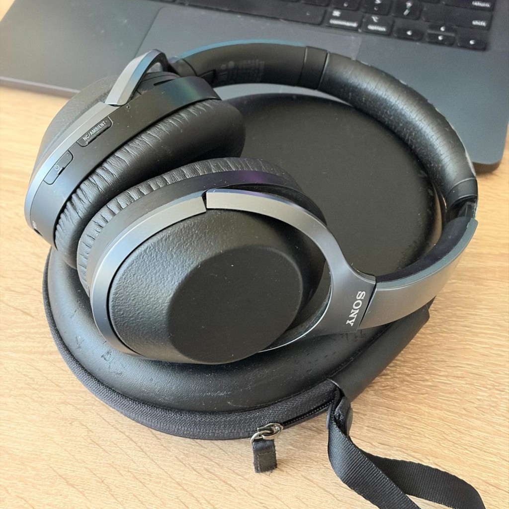 Наушники Sony WH-1000XM2