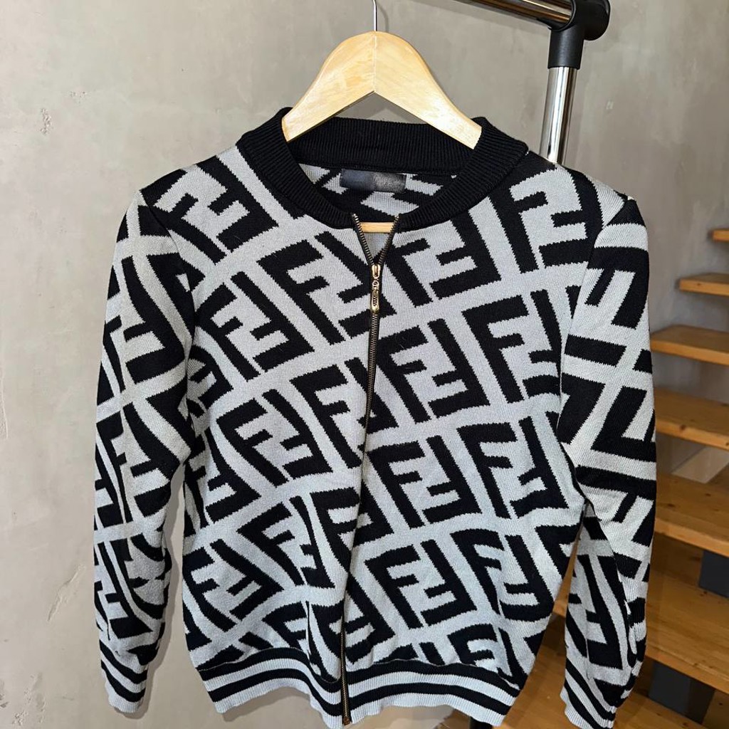Чёрный жакет Fendi