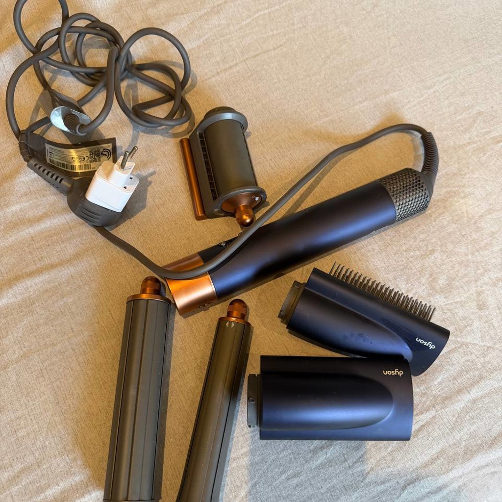 Профессиональный фен Dyson