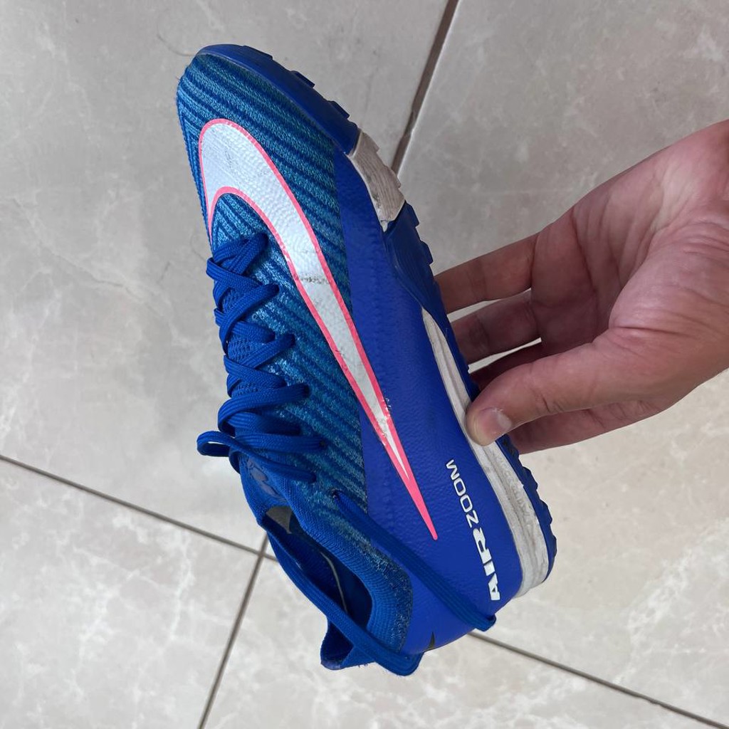 Футбольная обувь Nike Mercurial