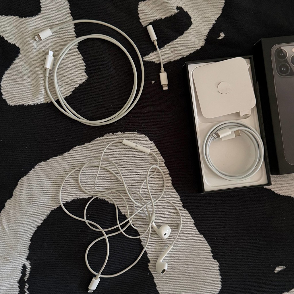 Переходник для наушников Apple Lightning