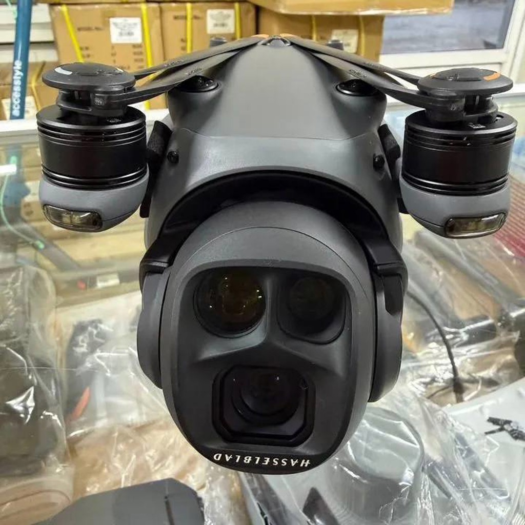 Квадрокоптер DJI Mavic 4 Pro