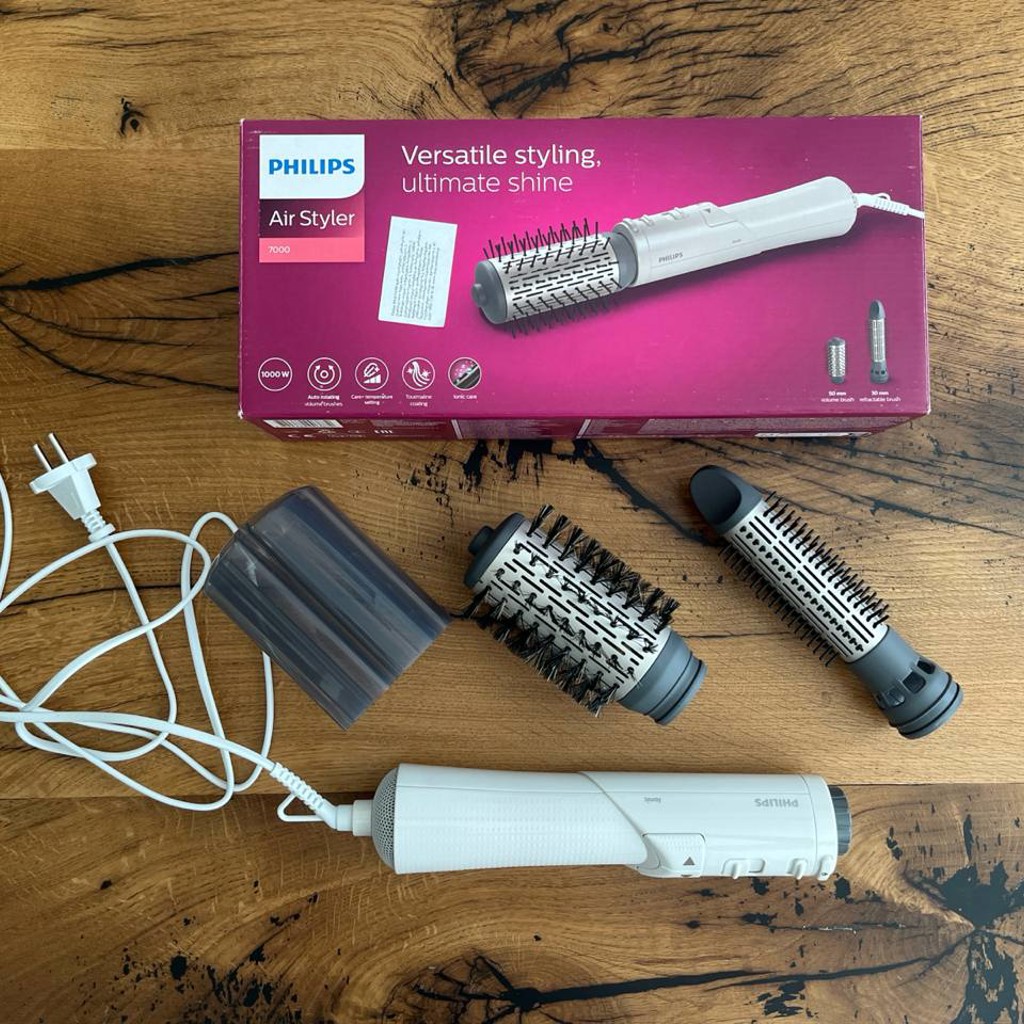 Фен / стайлер Philips BHA710