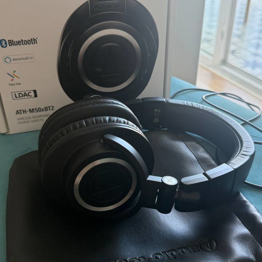 Наушники Audio-technica ATH-M50xBT2