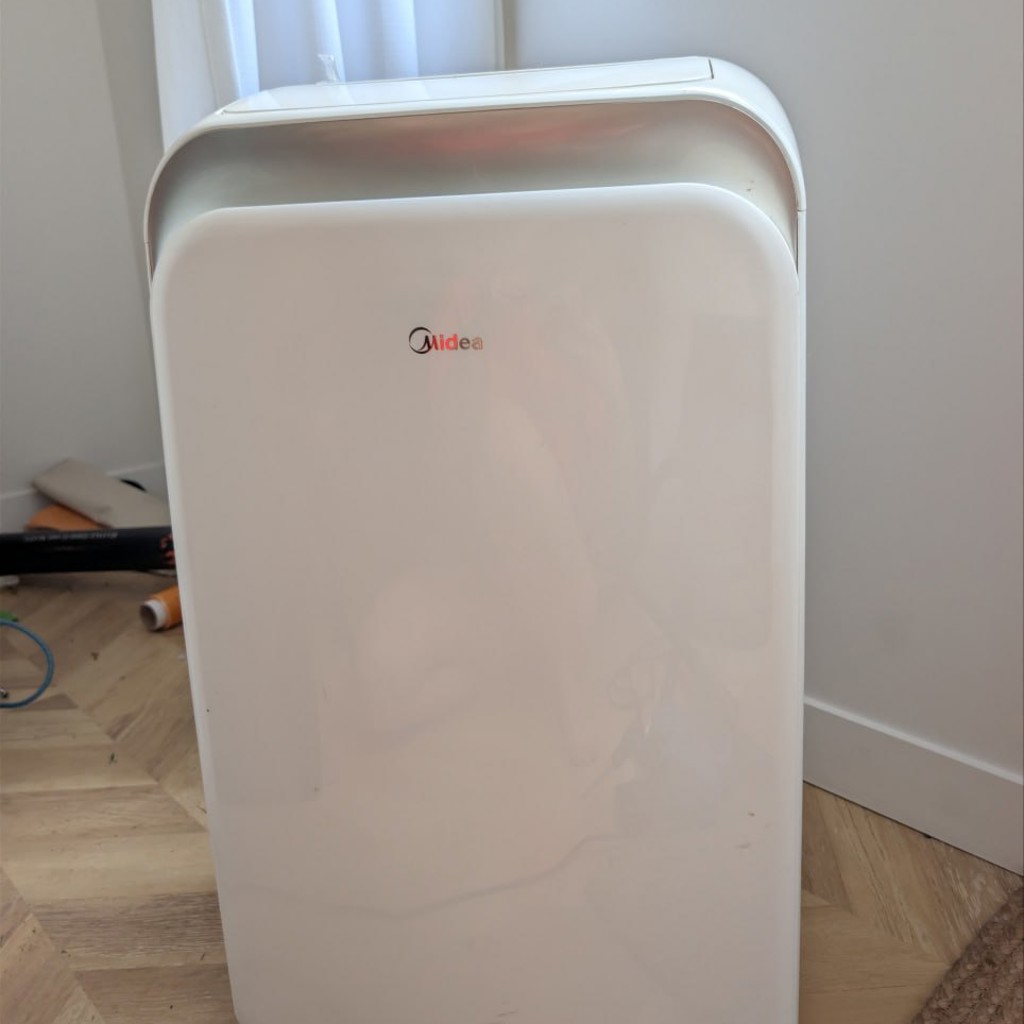 Напольный кондиционер Midea