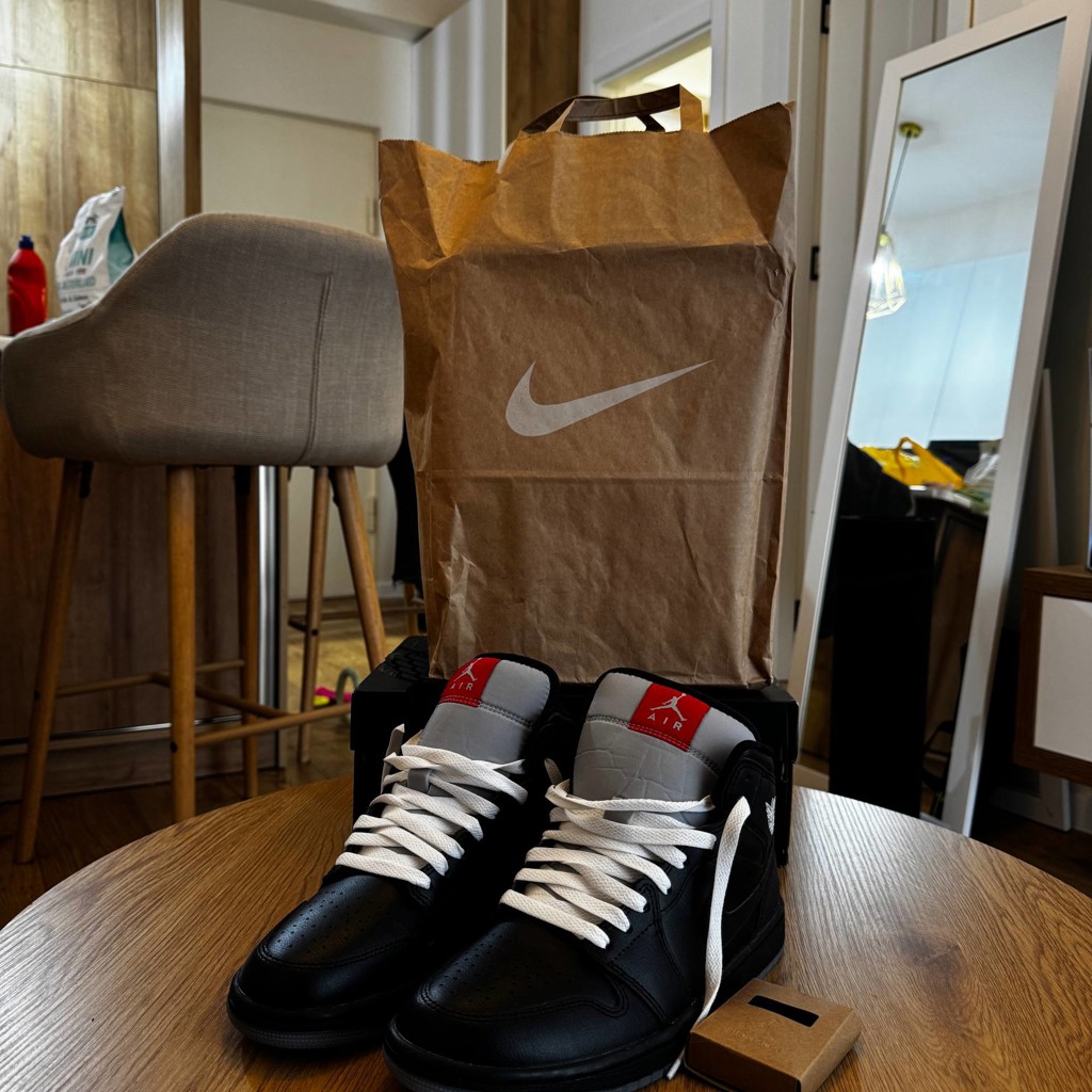 Nike Air Jordan 1 Mid SE Black Metallic Reimagined