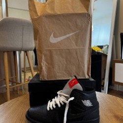 Nike Air Jordan 1 Mid SE Black Metallic Reimagined - фото 4