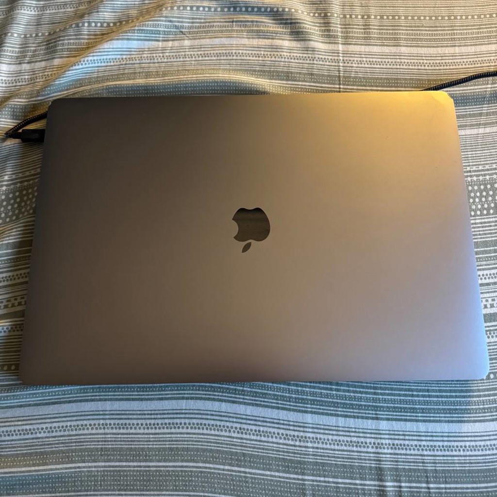 MacBook Pro 16 2019