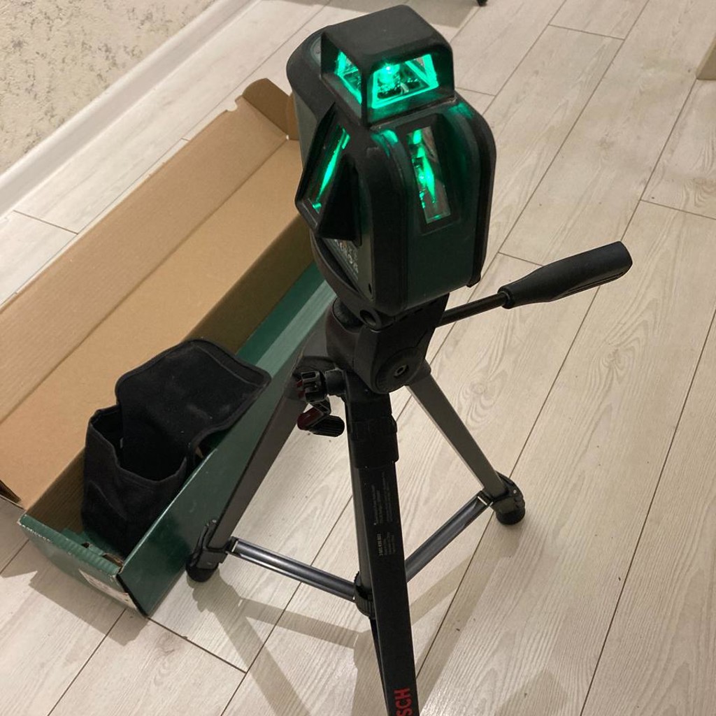 ЛАЗЕРНЫЙ УРОВЕНЬ Bosh AL 360 + TT 150 Set