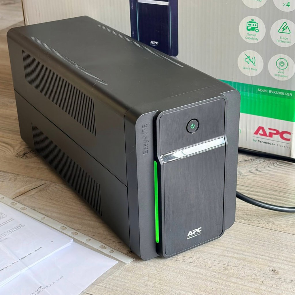 ИБП APC UPS BVX2200LI-GR