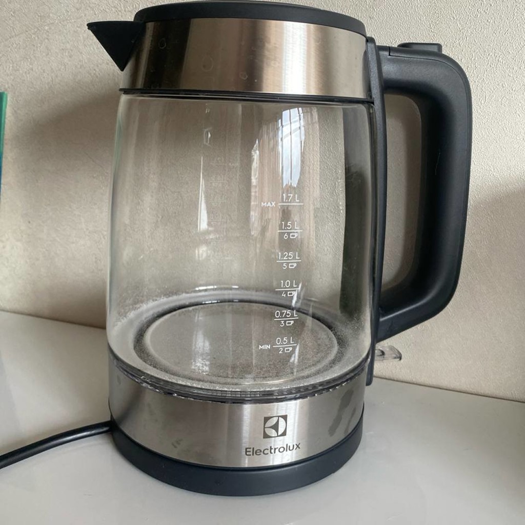 Чайник электрический Electrolux