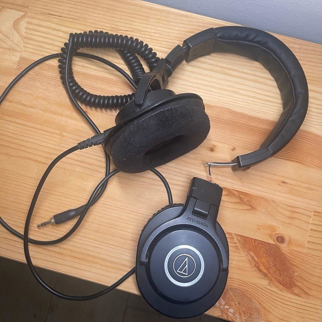 Аудиотехника ATH-M40X