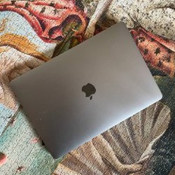 MacBook Pro 2017 - фото 2