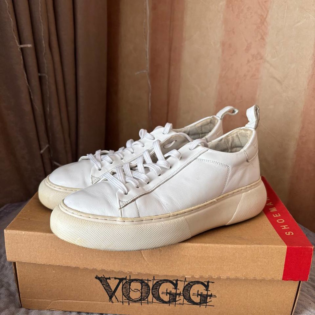Кожаные кеды Vogg белые