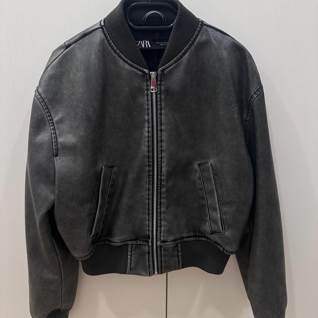 Кожаный бомбер Zara