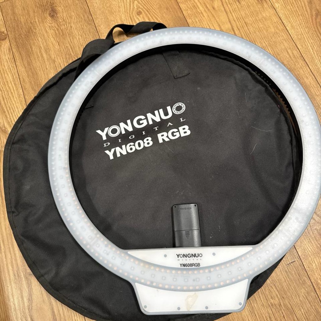 Кольцевая RGB-лампа Yongnuo YN608