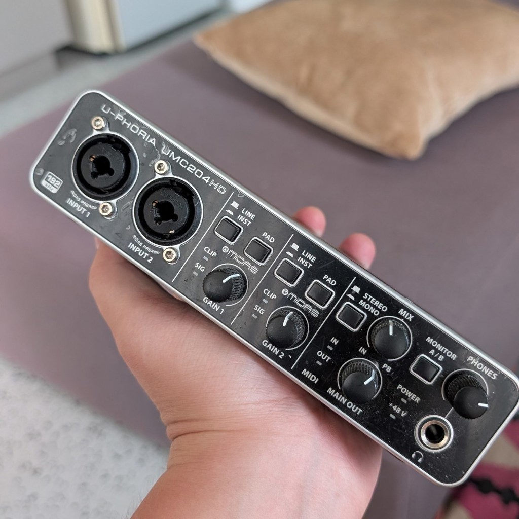 Аудиокарта Behringer U-Phoria UMC204HD