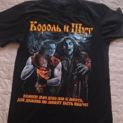 Чёрная футболка с принтом - фото 1