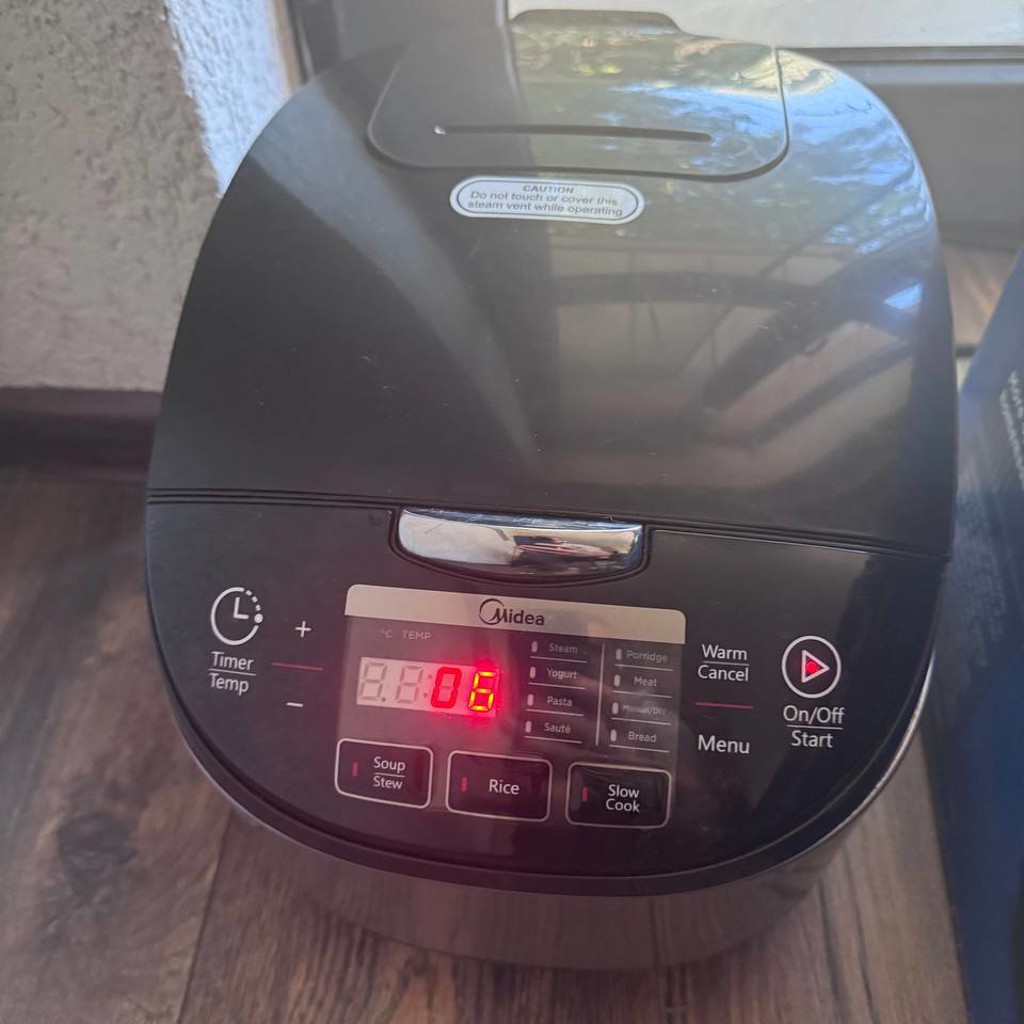 Мультиварка Midea MB-FS5077