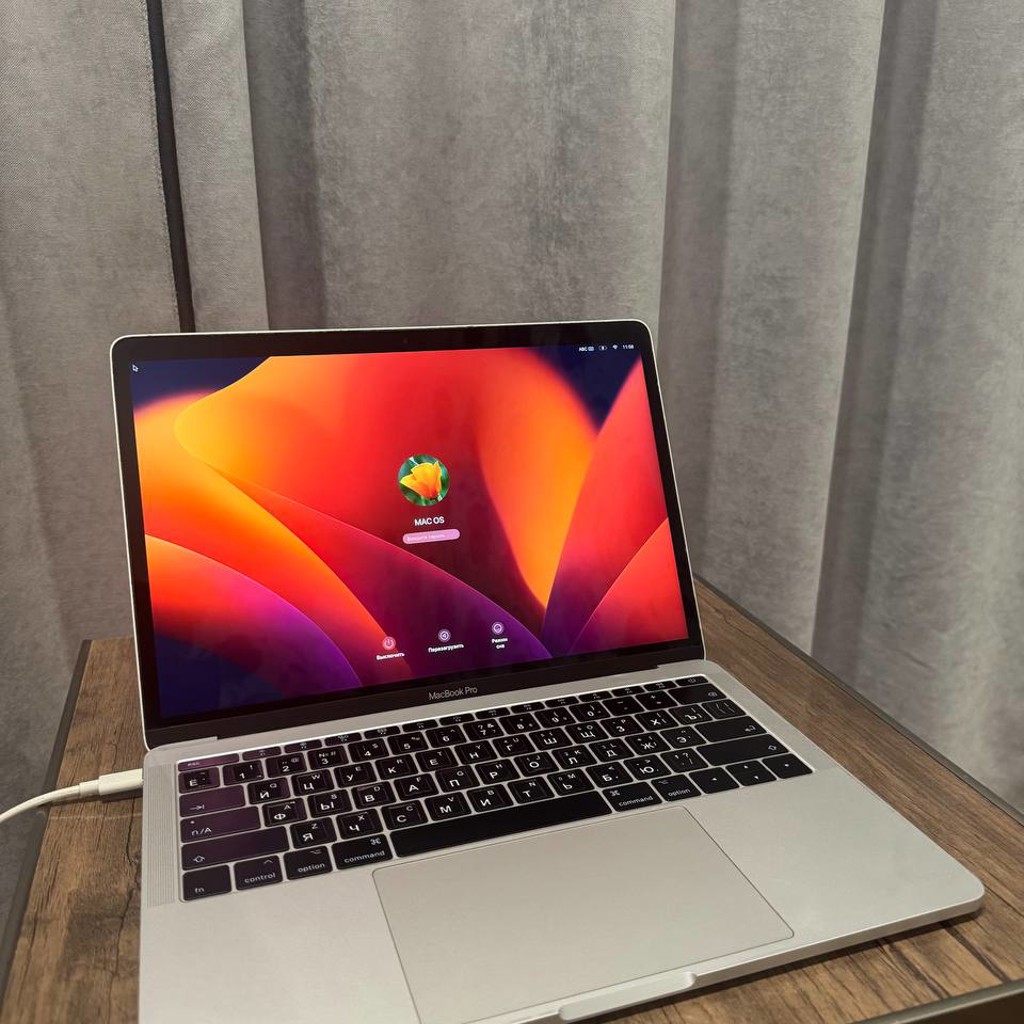MacBook Pro 13