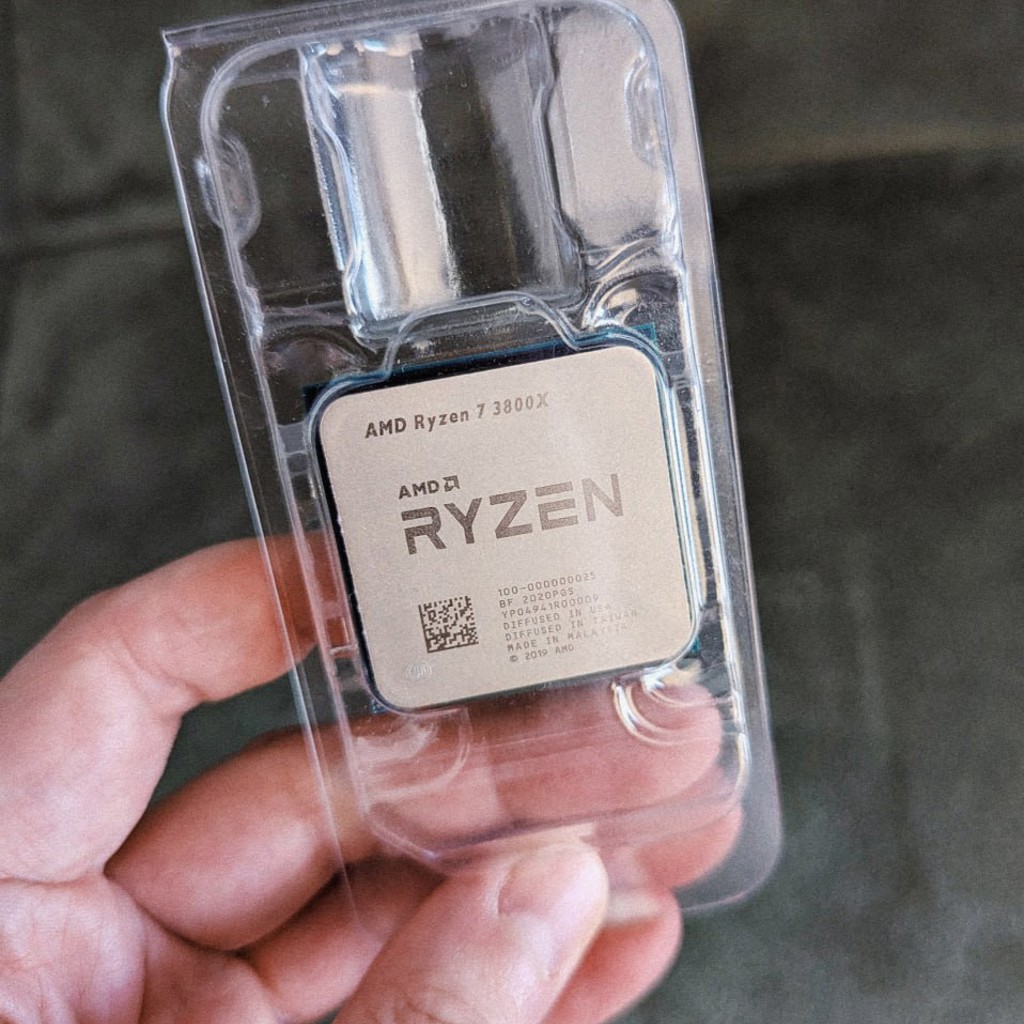 Процессор AMD Ryzen 7 3800X