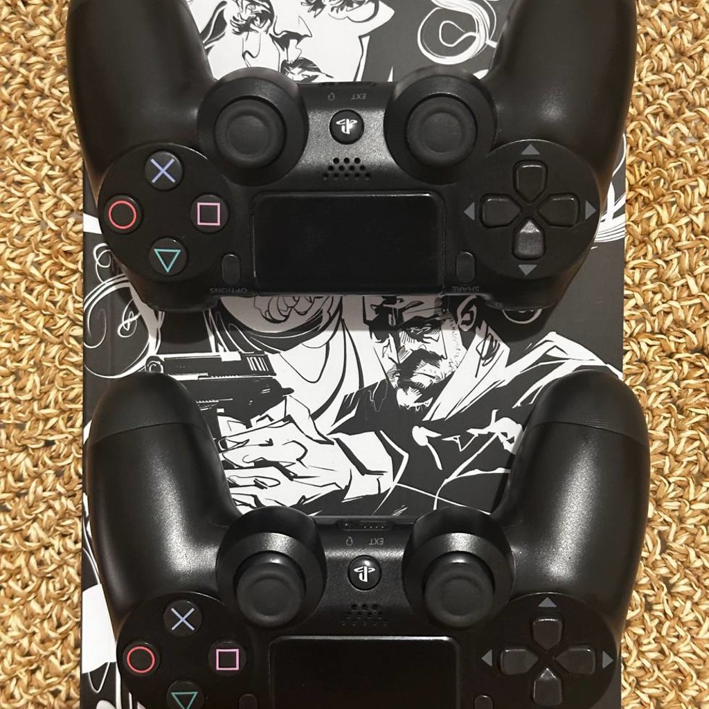 Контроллер DualShock для PlayStation 4